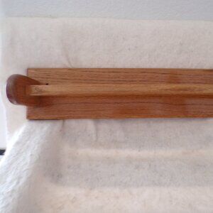 Solid Oak Wood Towel Bar Gaylan Industries, Inc. 20 1/2" Long